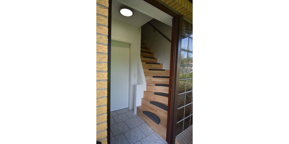 Dachgeschoßwohnung Barmstedt - 3 Zimmer, 64 m&sup2;, 900&euro; | Angebot:26652142