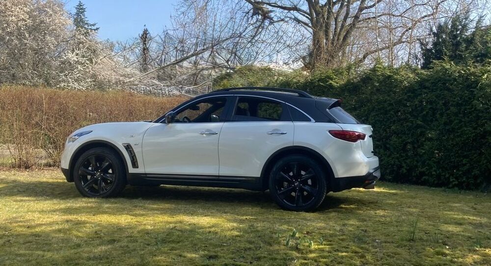 QX70