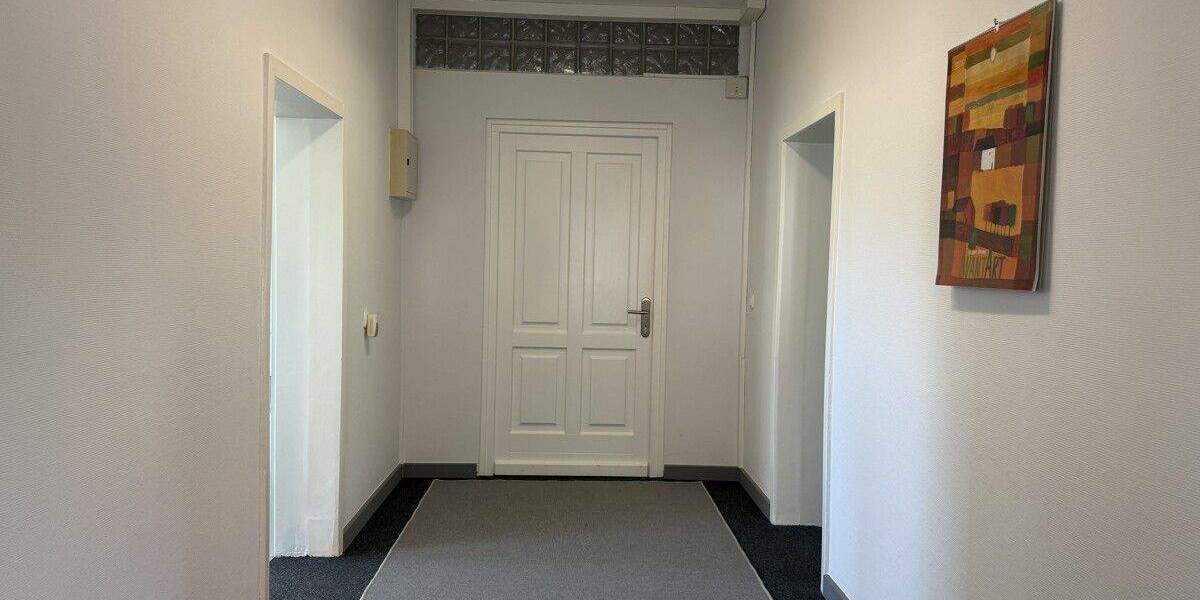 Gewerbeobjekt Gadebusch - 4 Zimmer, 84 m&sup2;, 1.200&euro; | Angebot:26817199