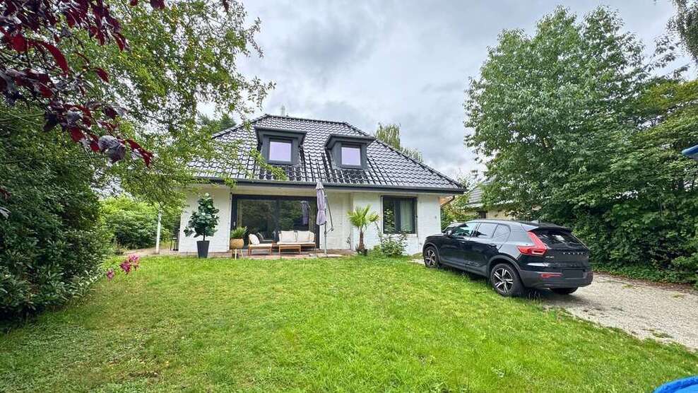 Haus zum Kaufen in Elmshorn 839.000 € 210 m²