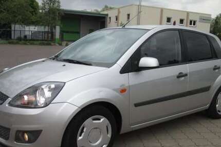 Ford Fiesta 139.000 km 999 &euro; Kuchen 73329