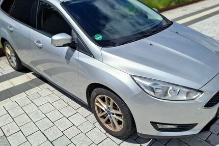Ford Focus 170.000 km 1.799 &euro; zella-mehlis 98544