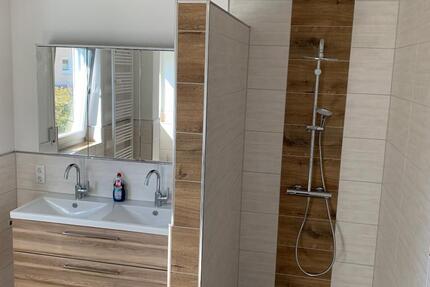 Moderne schöne Wohnung mit 5 Zimmern und Südbalkon Schwarzenfeld 5 zimmer