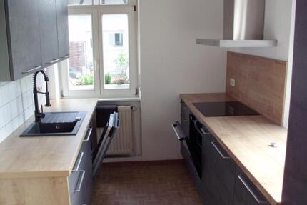 Helle 2,5-Zimmer-Erdgeschoßwohnung in 77654 Offenburg mit Einbauküche