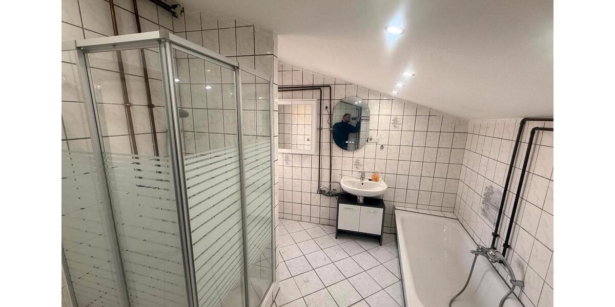 Einfamilienhaus Eschershausen - 7 Zimmer, 160 m&sup2;, 1.500&euro; | Angebot:26329979