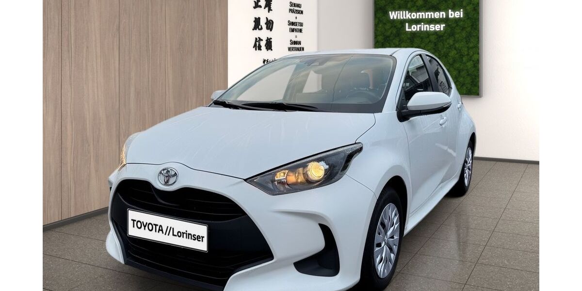 Toyota Yaris 33.654 km 12.990 &euro; Backnang 71522