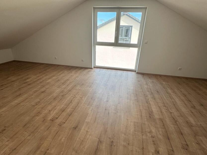 Prov.frei Neubau DHH mit Keller Garage Stellplatz zimmer