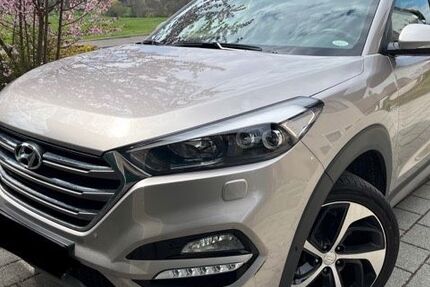 Hyundai TUCSON 67.290 km 17.600 &euro; Parkstein 92711