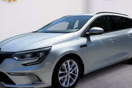 Renault Megane 42.215 km 15.490 &euro; Wenden 57482