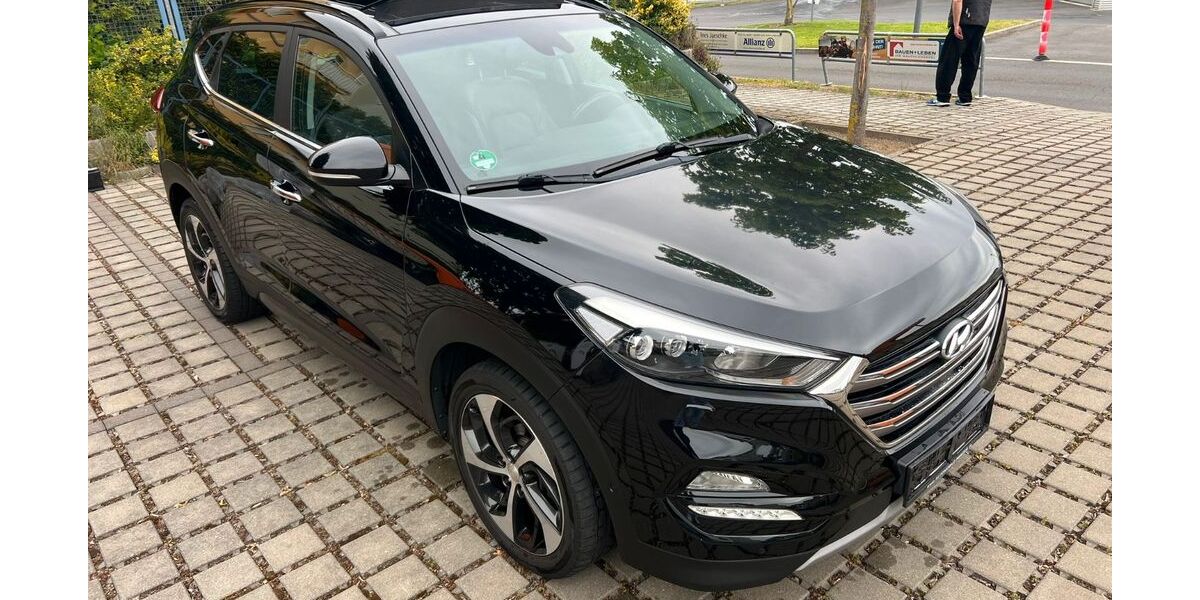 Hyundai TUCSON 99.000 km 18.999 &euro; Dresden 01139