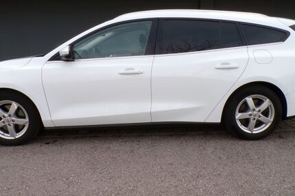 Ford Focus 162.122 km 10.999 &euro; Rosenheim 83026