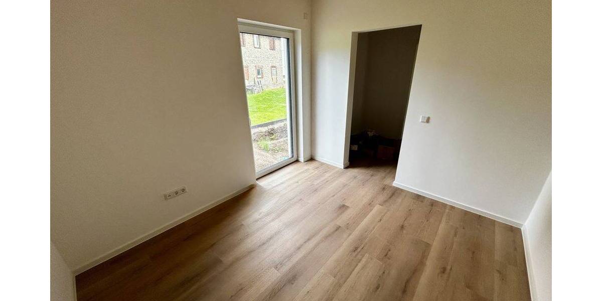 Etagenwohnung Leopoldshöhe - 4 Zimmer, 104 m&sup2;, 1.495&euro; | Angebot:26779642