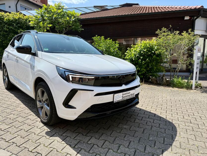 Opel Grandland (X) 15.630 km 34.900 € Maßbach/Poppenlauer 97711