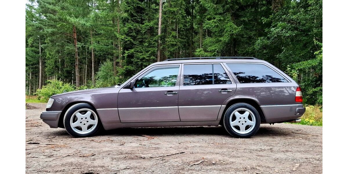 Mercedes-Benz E 230 305.000 km 3.250 € Amtsberg 09349