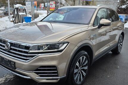 VW Touareg 121.000 km 32.990 &euro; Würzburg 97076