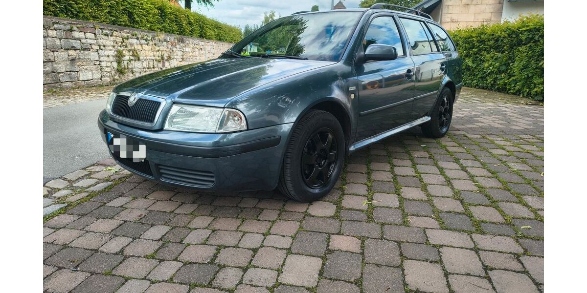 Skoda Octavia 218.000 km 1.300 &euro; Höxter 37671