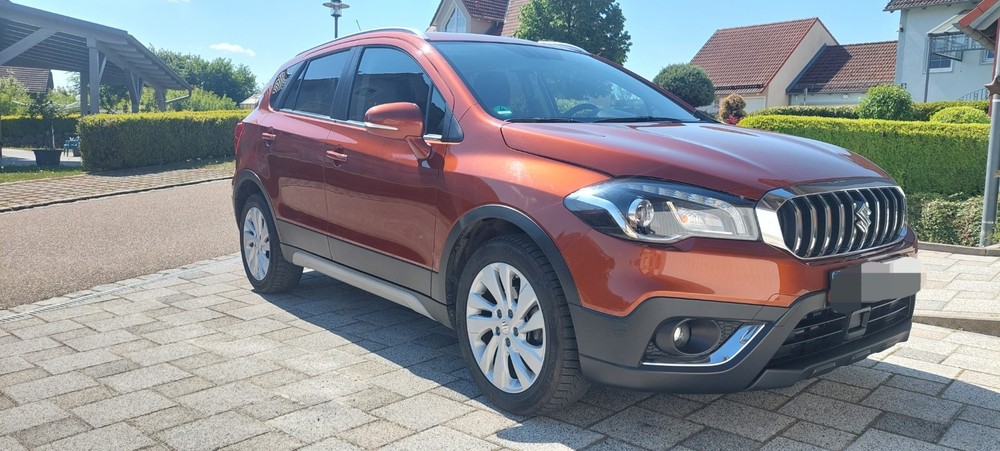 Suzuki S-Cross SX4 51.600 km 17.900 € Painten 93351