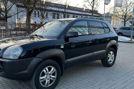 Hyundai TUCSON 180.000 km 3.500 &euro; Haar 85540