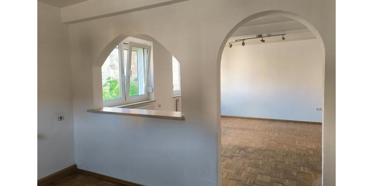 Einfamilienhaus Ebern - 7 Zimmer, 120 m&sup2;, 190.000&euro; | Angebot:27084162