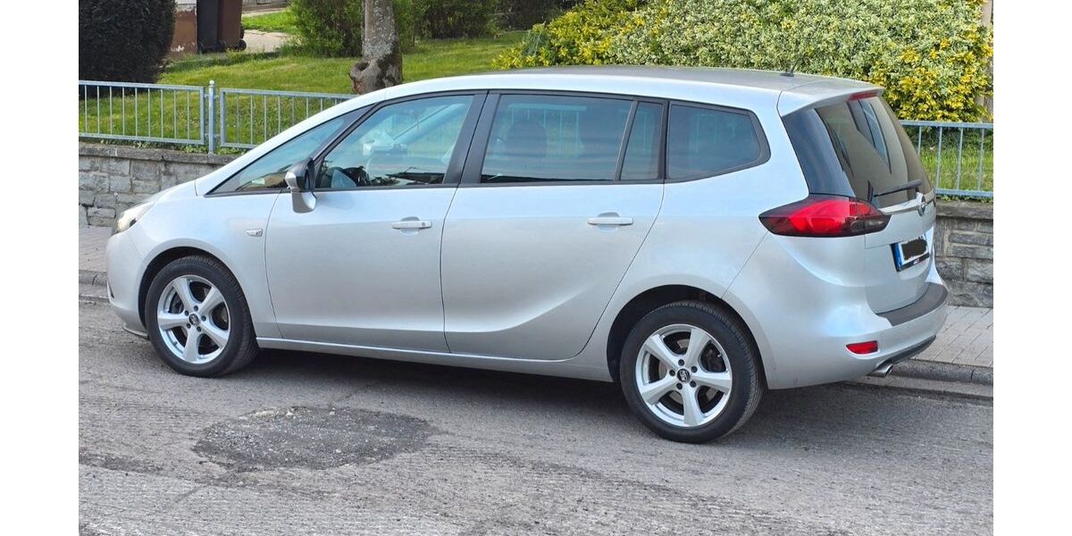 Opel Zafira Tourer 244.300 km 4.450 &euro; Elz 65604