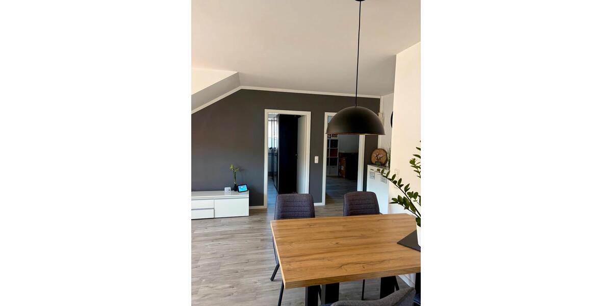 Dachgeschoßwohnung Großheubach - 3 Zimmer, 80 m&sup2;, 800&euro; | Angebot:26407145