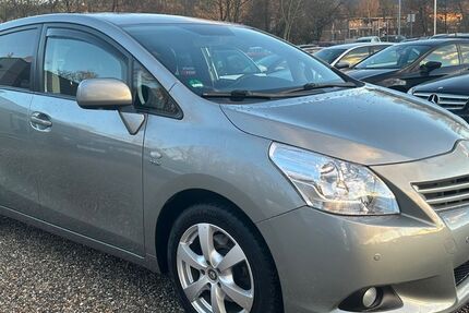 Toyota Verso 208.000 km 7.300 &euro; Freiburg im Breisgau 79108