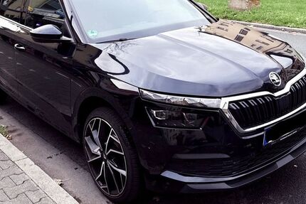 Skoda Kamiq 68.000 km 13.900 € Frankfurt 60431