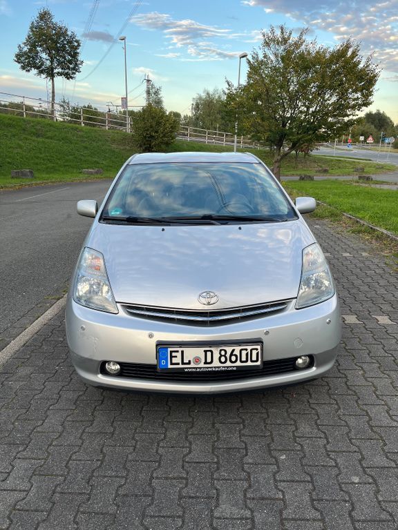 Toyota Prius 218.279 km 4.300 € Gelsenkirchen 45891