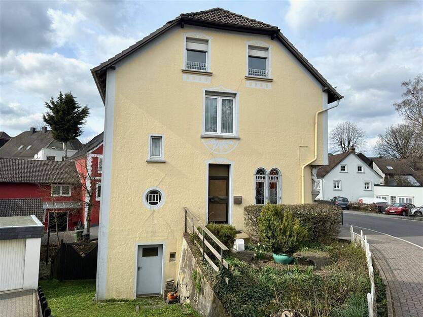 Stadtprägendes Wohn- und Geschäftshaus in Kierspe-Dorf 3 zimmer