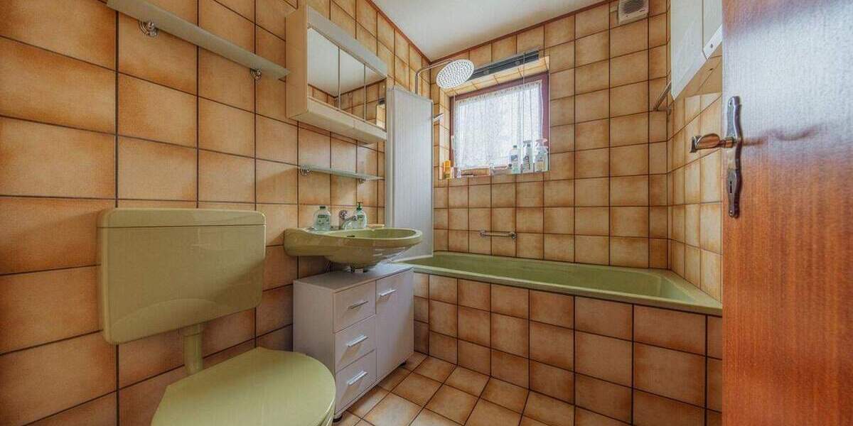 Einfamilienhaus Burscheid - 6 Zimmer, 221 m&sup2;, 595.000&euro; | Angebot:25277281