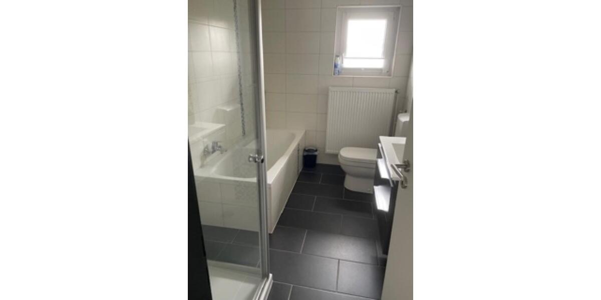 Einfamilienhaus Schwülper - 8 Zimmer, 230 m&sup2;, 2.500&euro; | Angebot:26364965