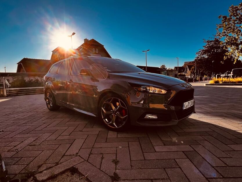 Ford Focus 147.500 km 11.700 € Kiel 24109