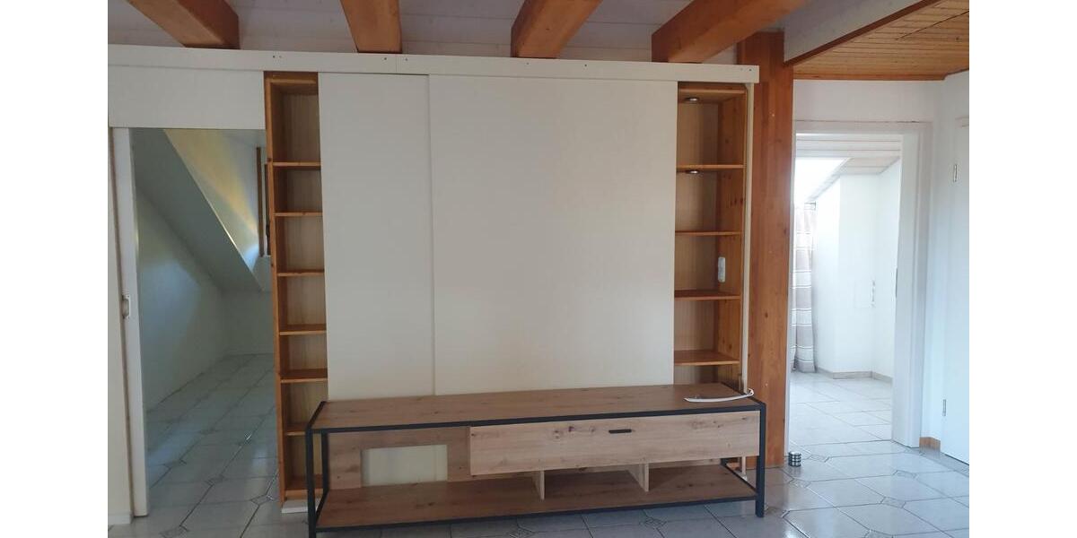 Dachgeschoßwohnung Thalmassing - 3.5 Zimmer, 102 m&sup2;, 800&euro; | Angebot:26405809