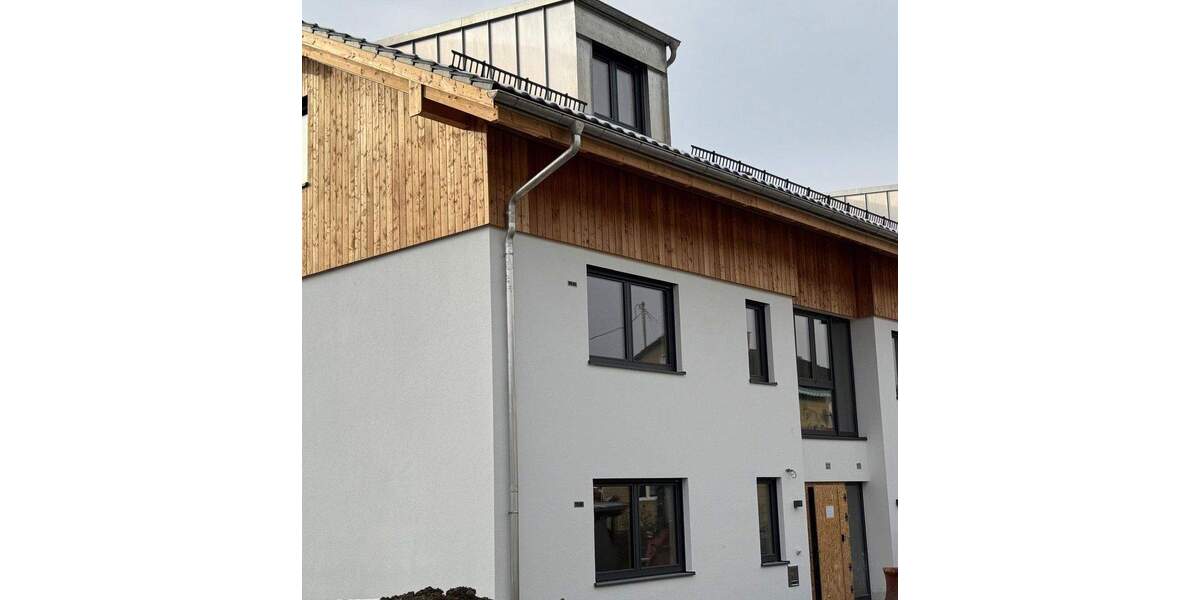 Etagenwohnung Raubling Nicklheim - 3 Zimmer, 89 m&sup2;, 1.450&euro; | Angebot:23965257