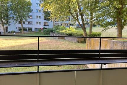 2-Zi.-Wohnung mit Süd-Loggia und großem Wohnzimmer in Hildesheim zimmer
