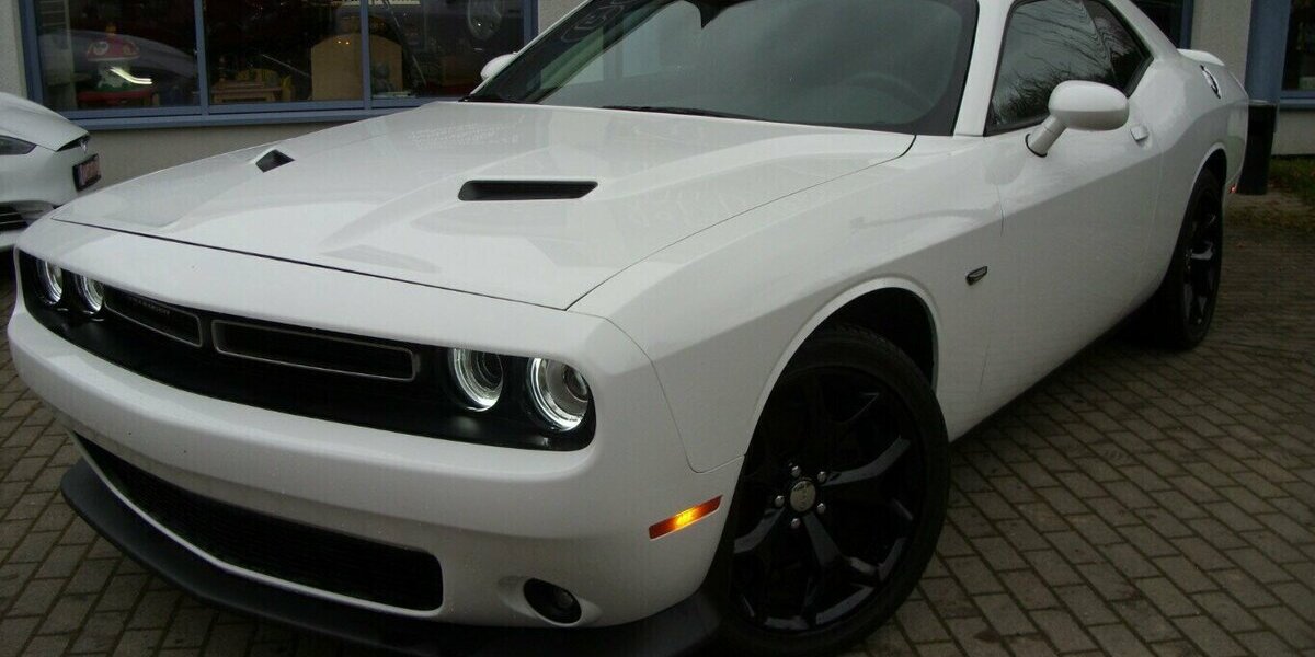 Dodge Challenger 3,6 Leder,Kamera,Sitzheizen 21.000 km 29.990 &euro; Rudolstadt 07407