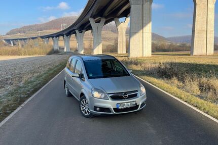 Opel Zafira 156.124 km 4.700 &euro; Untermaßfeld 98617