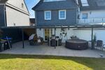 Haus mit Carport,Balkon,Terrasse,EBK und Sauna in Burscheid zimmer