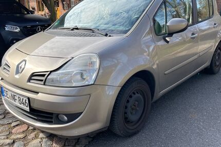 Renault Modus 156.000 km 2.000 &euro; Borstel 23845