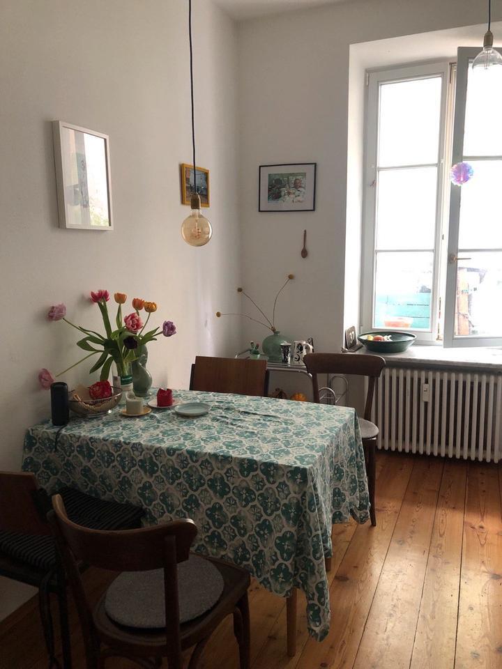 Zimmer zur Zwischenmiete für Wiesn-Arbeiter*in (~10qm, Nähe U4)
