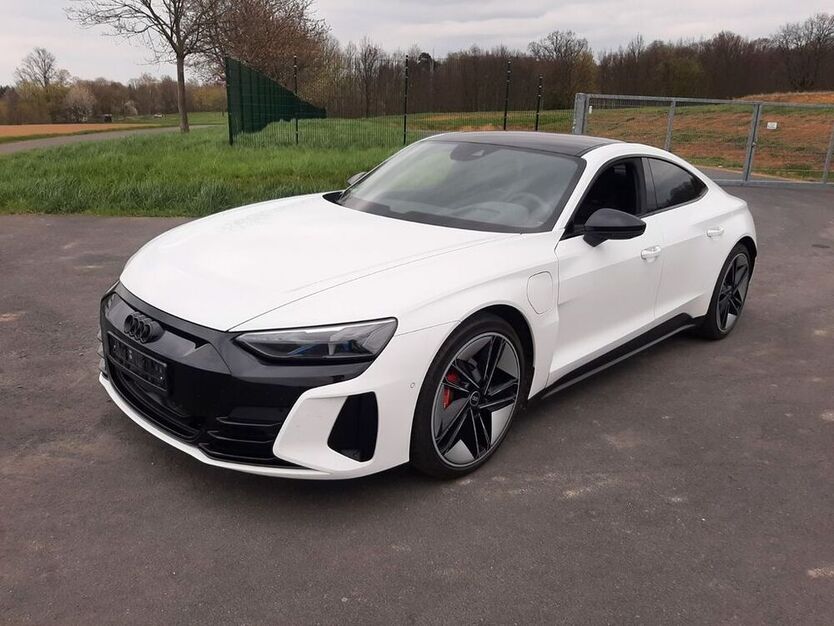 RS e-tron GT
