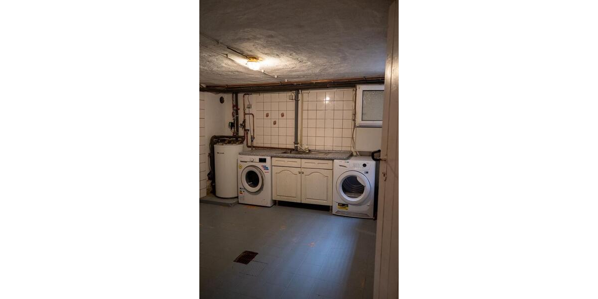 Doppelhaushälfte Wolsdorf - 7 Zimmer, 170 m&sup2;, 235.000&euro; | Angebot:26429528