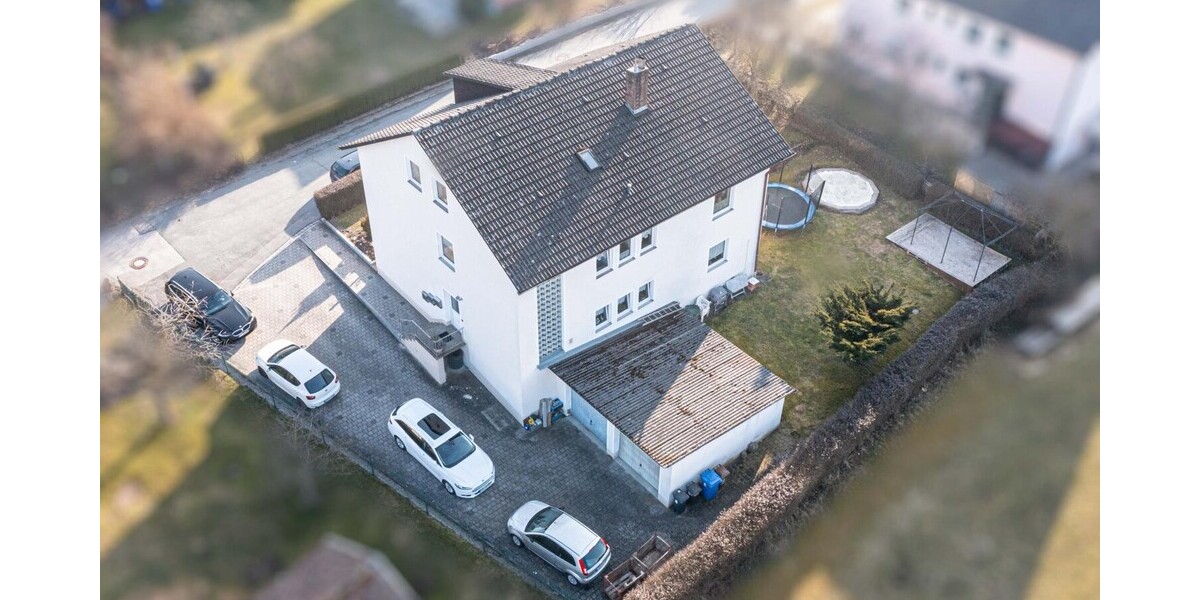 Interessantes Mehrfamilienhaus als Kapitalanlage oder Mehrgenerationenwohnen - Mehrfamilienhaus, Wohnhaus Waldmünchen | Angebot:25991949