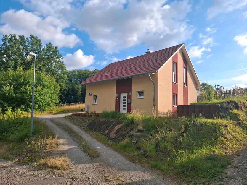 Einfamilienhaus mit Doppelgarage