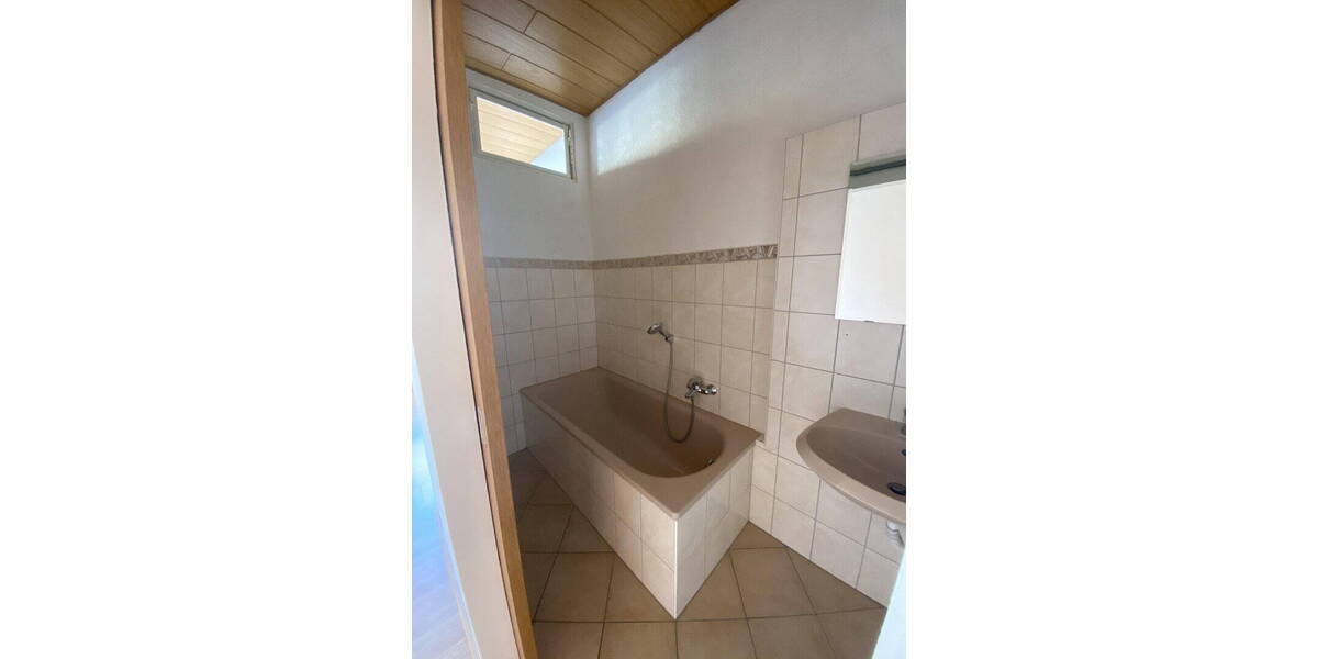 Etagenwohnung Hof Innenstadt - 4 Zimmer, 100 m&sup2;, 650&euro; | Angebot:26443410