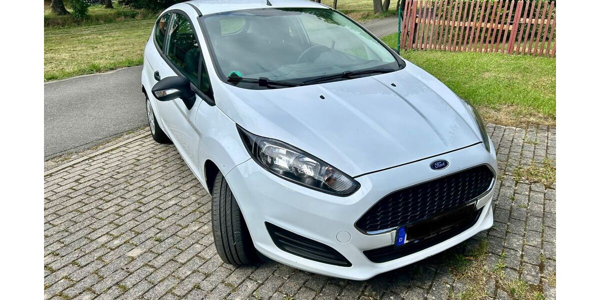 Ford Fiesta 66.000 km 6.600 &euro; Zeitz 06712