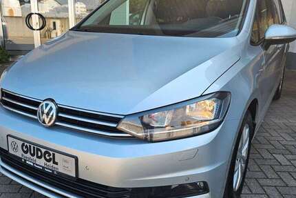 VW Touran 148.652 km 15.890 &euro; Heiden 46359