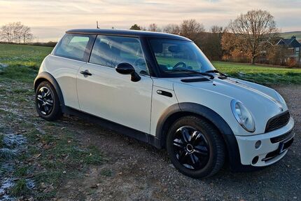 Mini Cooper 203.209 km 2.900 &euro; Hohenstein 65329