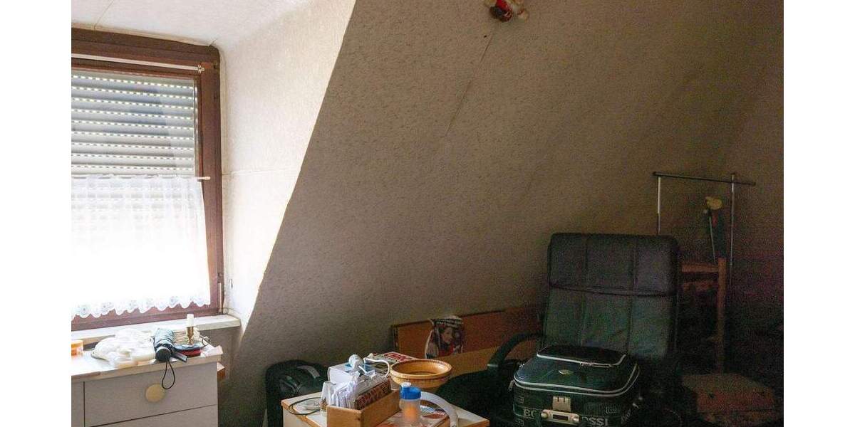Mehrfamilienhaus, Wohnhaus Saarbrücken Scheidt - 9 Zimmer, 189 m&sup2;, 259.000&euro; | Angebot:26344741
