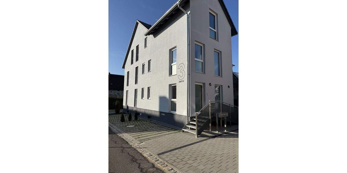 Wow !! 3 Familienhaus + Lift+ Garagen +Keller+Stellplätze 1 zimmer